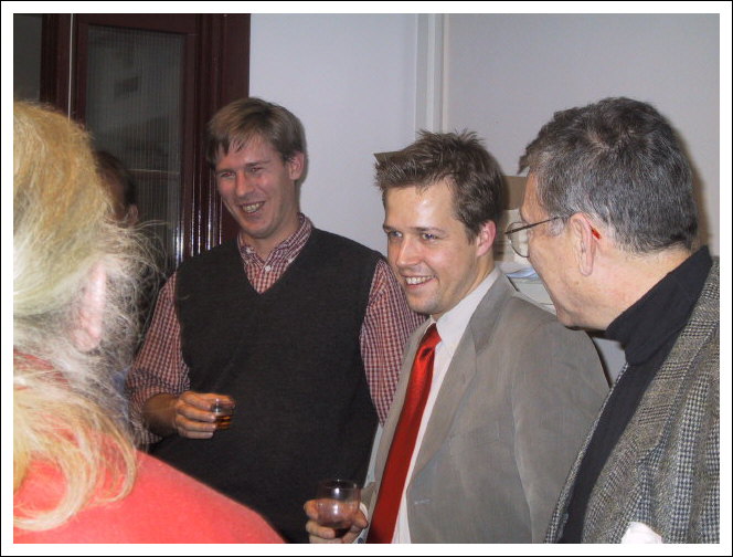 PIC075