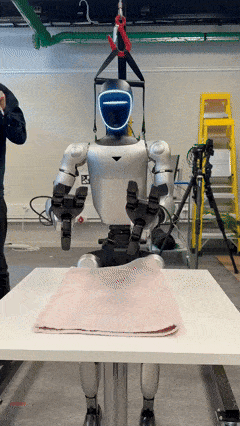 Dual-arm robot setup for dexterous manipulation research